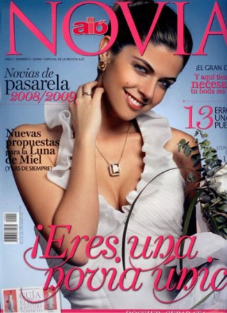 En el 2004, protagonizó la telenovela "Besos Robados", la cual marcó la transición de niña a adolescente.