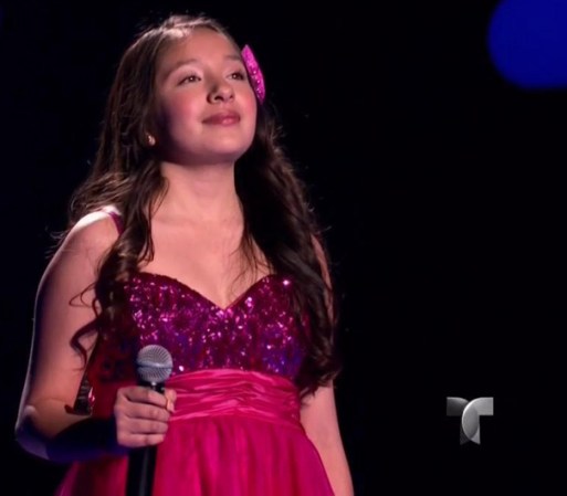 Andrea de 13 años cantó "Giver your heart a Break". Dos coaches giraron sus silla por Andrea pero al final fue Paulina Rubio la que logró llevársela. Paulina le prometió trabajar muy fuerte para mejor su voz.