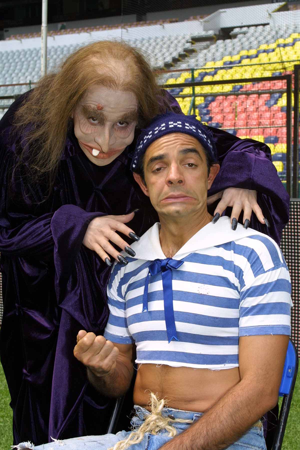 Eugenio Derbez, 55 años de risas y personajes - Telemundo ...