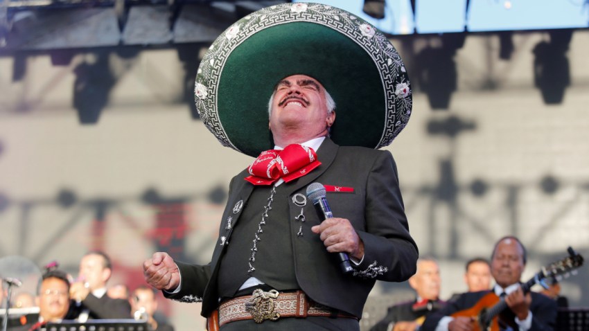 mexico-homenaje-vicente-fernandez