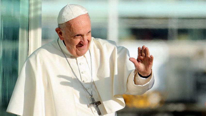 El papa Francisco llega a Bogotá para visita de cinco días en
