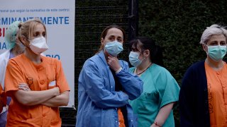 Enfermeras en el hospital Gregorio Marañón de Madrid el 2 de abril de 2020.