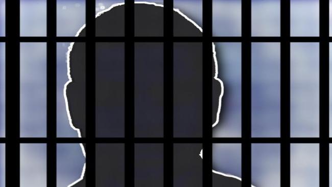 tlmd_04_09behindbars2