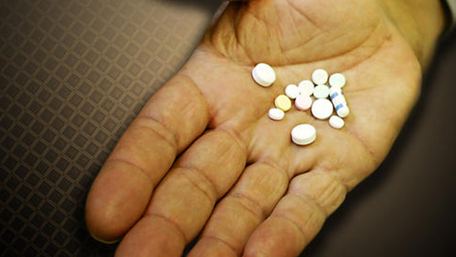 tlmd_04_27pills2