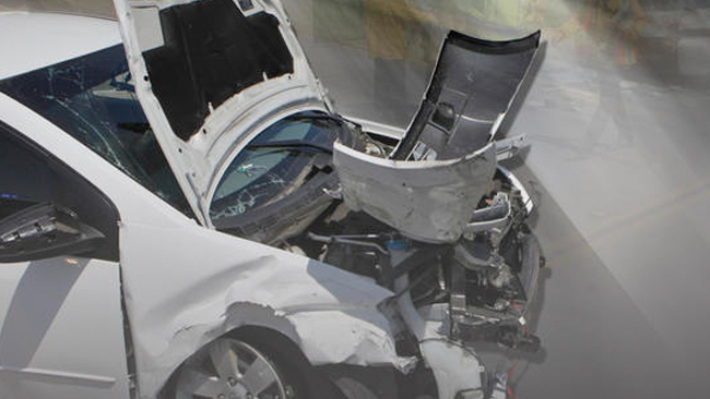tlmd_05_08carcrash1