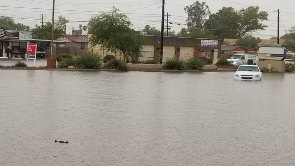 TUCSON DOS INUNDACION (1)