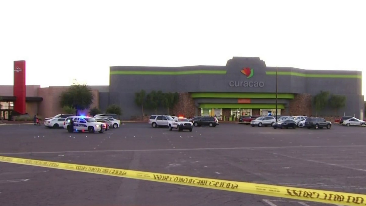 Una persona en condición grave tras balacera afuera de