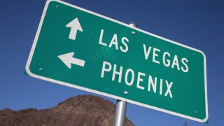 La ruta de Phoenix a Las Vegas se está ampliando a 4 carriles