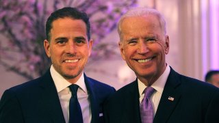 Joe Biden junto a su hijo, Hunter Biden.