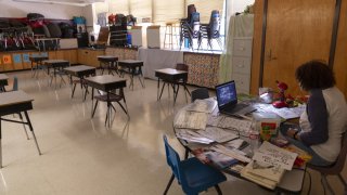 Distrito Escolar en Peoria cierra nueve escuelas debido a falta de personal