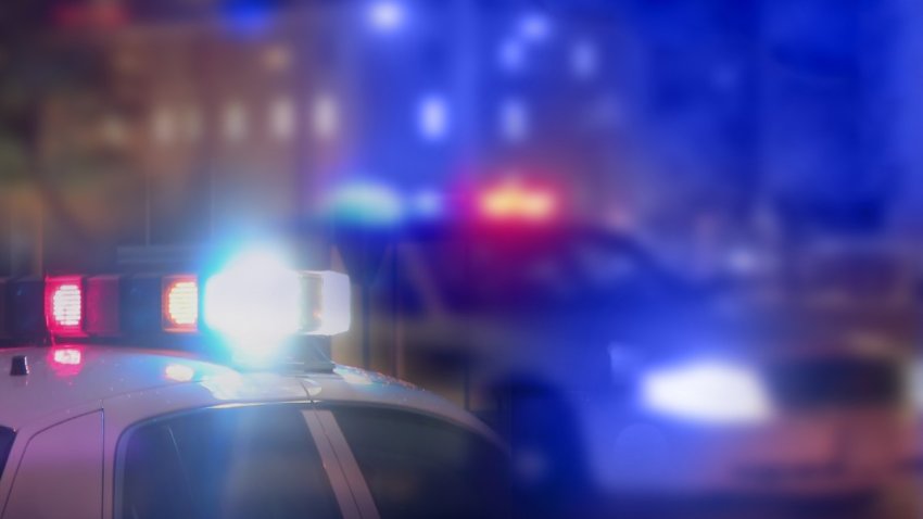 Encuentran a dos hombres baleados en habitación de motel en Phoenix
