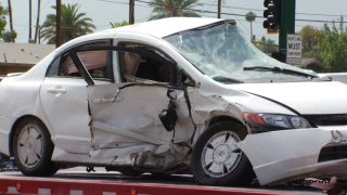 Tres heridos tras accidente al oeste de Phoenix