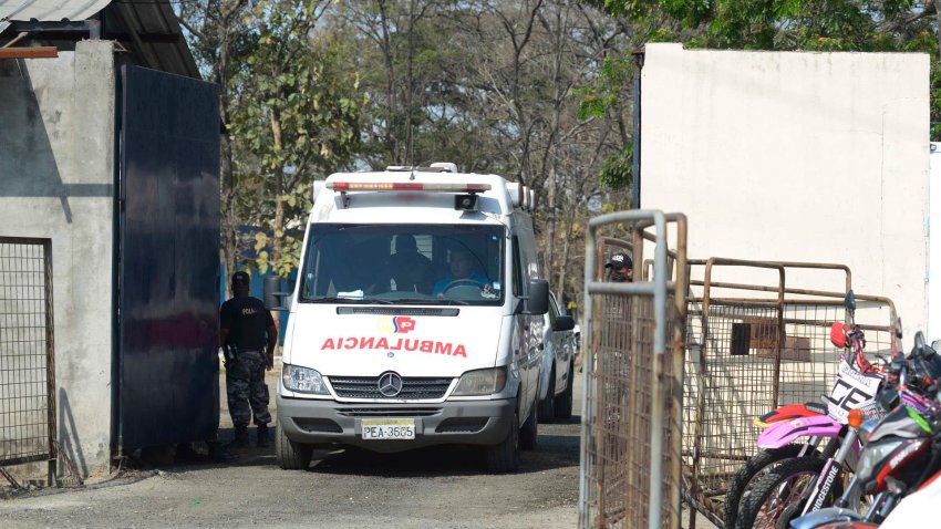 Motín en una cárcel en Ecuador deja decenas de muertos y heridos