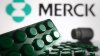 La FDA aprueba uso de emergencia de píldora de Merck contra el COVID-19
