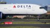 Acusan a pasajero “homofóbico” de agredir a asistente de vuelo de Delta por ser gay