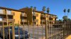 Hombre muere tras ser apuñalado en complejo de apartamentos en Phoenix