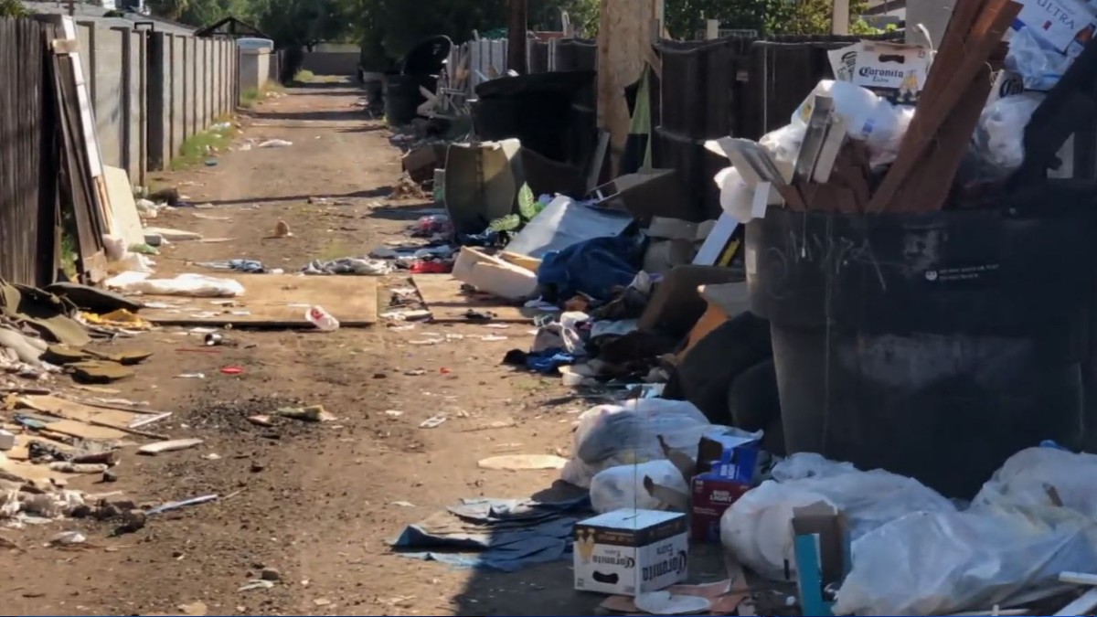 ¿Cómo reportar vertidos ilegales de basura en Phoenix? Telemundo