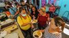 “Comida calientita”, iniciativa de una mexicana deportada de EEUU para ayudar a migrantes