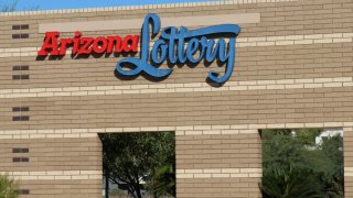 Lotería de Arizona suspende canje de premios y la venta de boletos debido a un problema de software