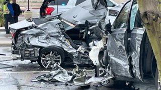 Choque en Phoenix deja a dos conductores en condición grave