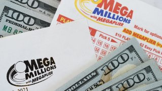 Boleto ganador de $2 millones de Mega Millions se vende en tienda en el sur de Phoenix