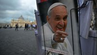El papa Francisco sería dado de alta este sábado; no encabezará los ritos de Semana Santa
