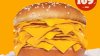 No es broma: Burger King lanza nueva “hamburguesa” sin carne y con 20 rodajas de queso