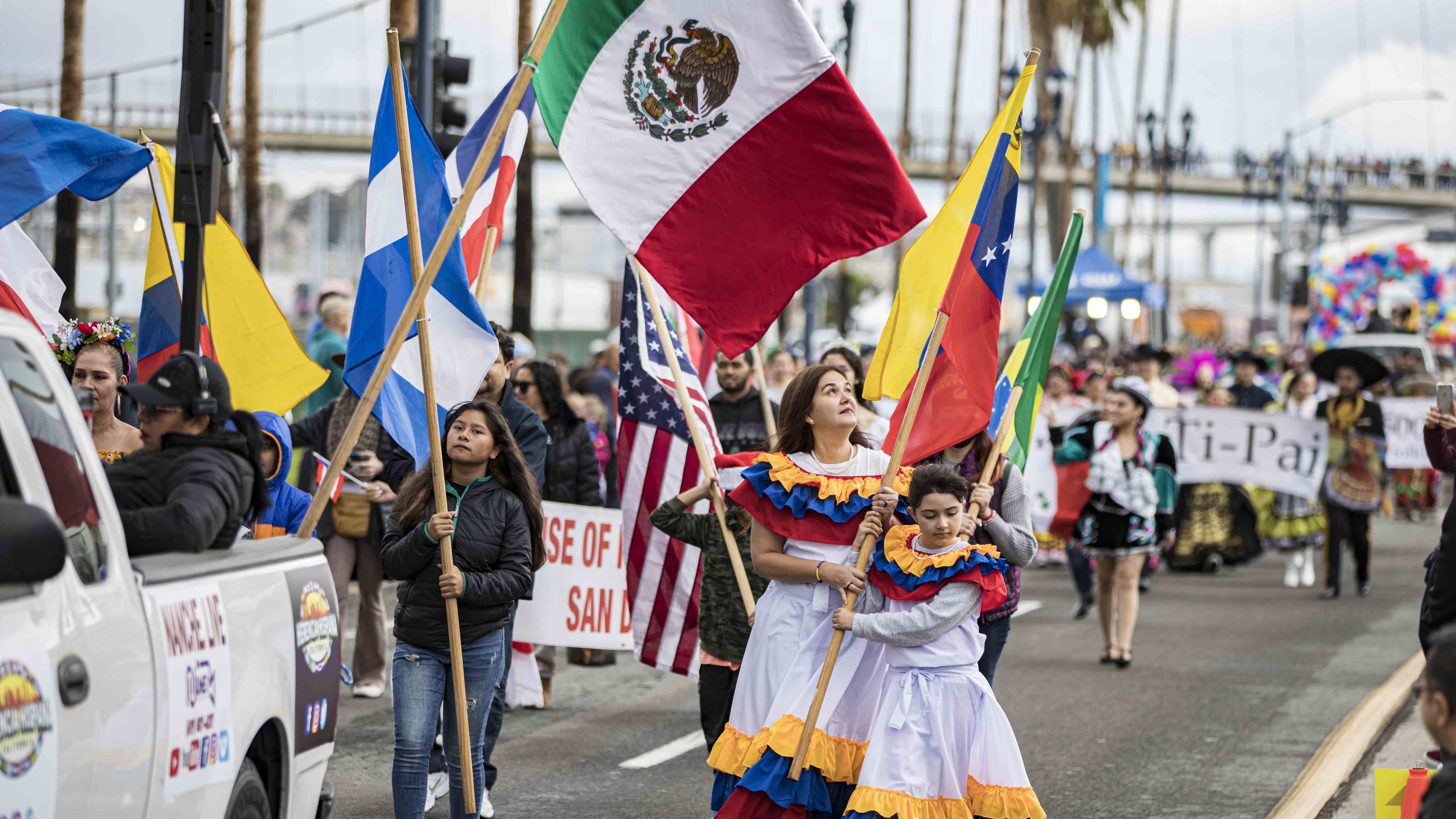 Qu significa ser chicano y c mo se caracterizan Telemundo