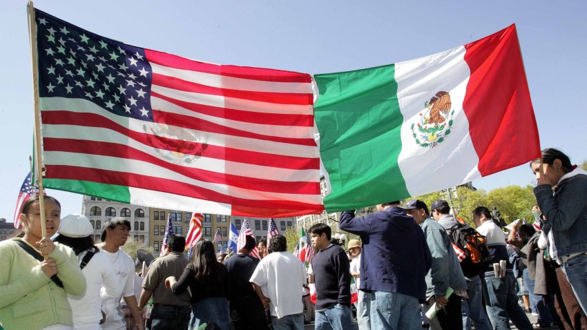 banderas de México y Estados Unidos