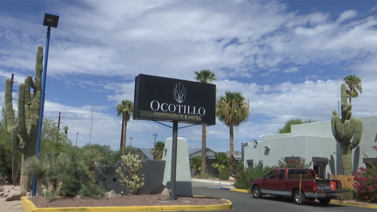 Arizona Cientos de personas son desalojadas de un hotel que servía