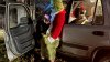 Estaba vestido de “Grinch”: conductor choca su auto durante la noche de Navidad