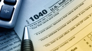 IRS anuncia horario sabatino para preparación de declaraciones de impuestos en Phoenix