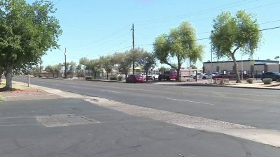 Encuentran a hombre baleado en complejo habitacional en Phoenix