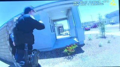 Revelan imágenes de las cámaras corporales de los oficiales durante enfrentamiento con sospechoso