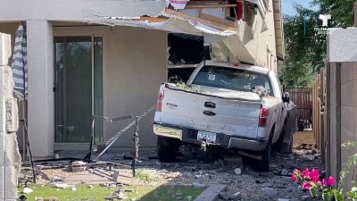 Conductor choca con casa deshabitada en el sur de Phoenix
