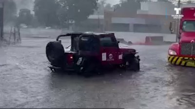 Fuerte lluvia en Nogales, Sonora deja inundaciones y caída de granizo