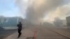 Bomberos combaten incendios en casas móviles en Phoenix