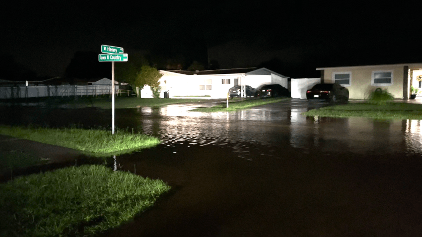 Flooding in Tampa neighborhood