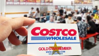 Costco ofrece dos membresías en EEUU: una por $65 y otra por $120 al año.