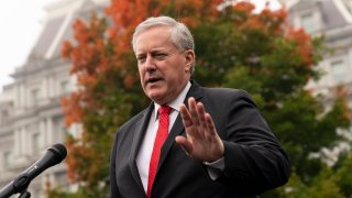 Mark Meadows pide a juez que traslade el caso de electores falsos de Arizona a un tribunal federal