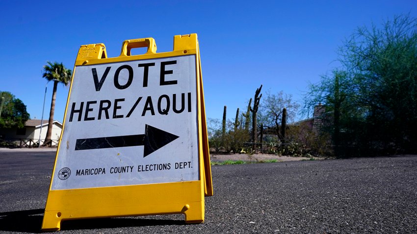 Ordenan a Arizona divulgar lista de votantes con ciudadanía no verificada