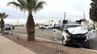 Robo de vehículo en Buckeye termina en accidente, hay cierre de calles