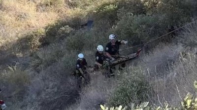 Motociclista en estado crítico tras caer por un acantilado en Apache Junction