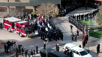 Dan ultimo adiós a capitán de bomberos de Tempe, Scott Leatham