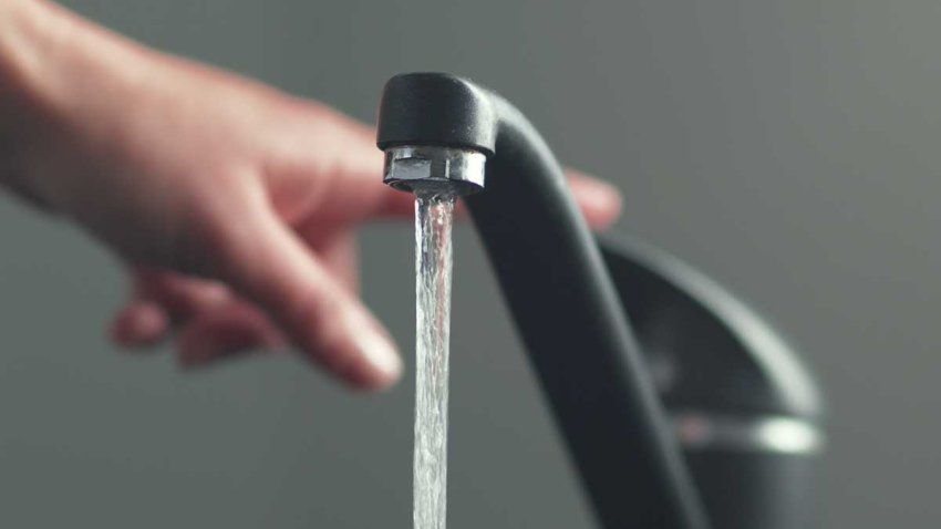 Debido a pruebas en válvulas, el agua en algunas partes de Gilbert se podría decolorar