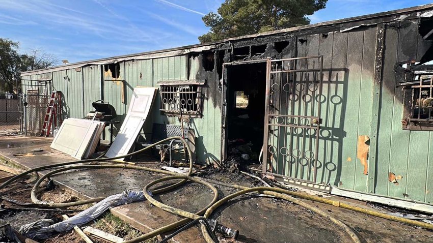 Incendio de casa móvil en Phoenix