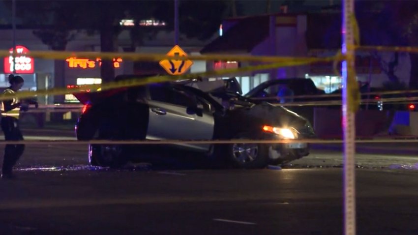 Un hombre pierde la vida luego de un choque en Glendale.