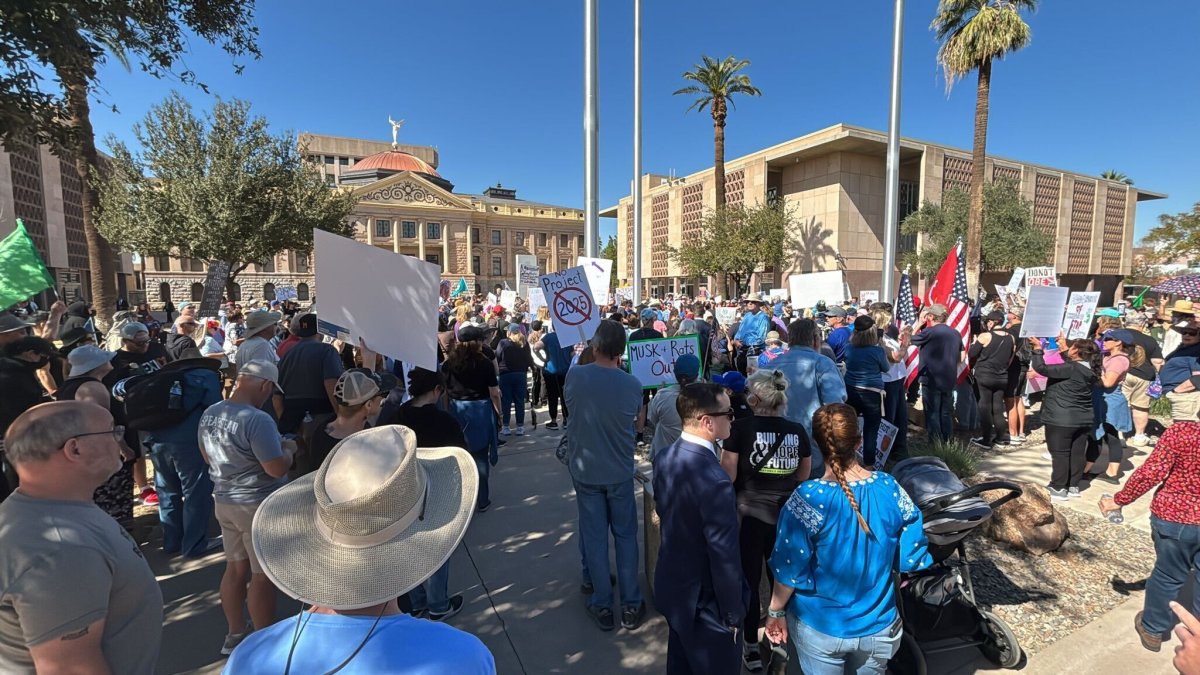 Manifestantes en todo Estados Unidos protestan contra Trump y el ...