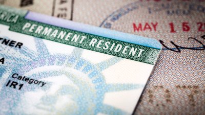 Lo que debes saber si tienes ‘green card’ y regresas a EEUU luego de un viaje internacional