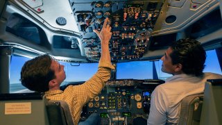 Decenas de exalumnos presentaron la demanda contra la escuela de aviación en Goodyear, Arizona (foto de archivo).